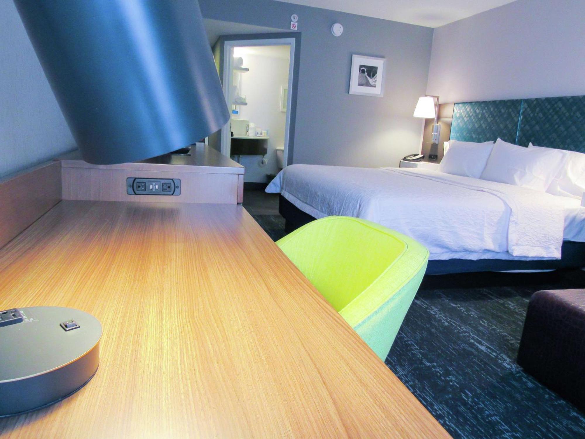 Hampton Inn & Suites Newtown Yardley Kültér fotó